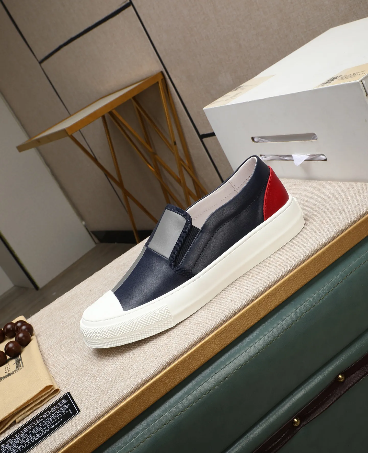 Men's men's shoes 💰440 GUCCI🔍🔍The latest model is on sale at the same time at the counter. Original calfskin imported from Italy, genuine leather lining, (high-end, noble, and classy) with exquisite workmanship. Sole: Original sole provided by the original factory, ⚠Exclusive double-layer movable molded sole super comfortable⚠, real shot 🎬The real thing is better🔍🔍"High quality·Follow the order" Code number 38-44